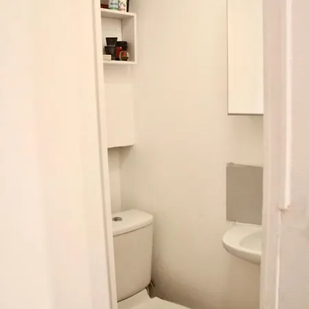 Apartment Charming Studio Near The Invalides In Paris 07 Paris